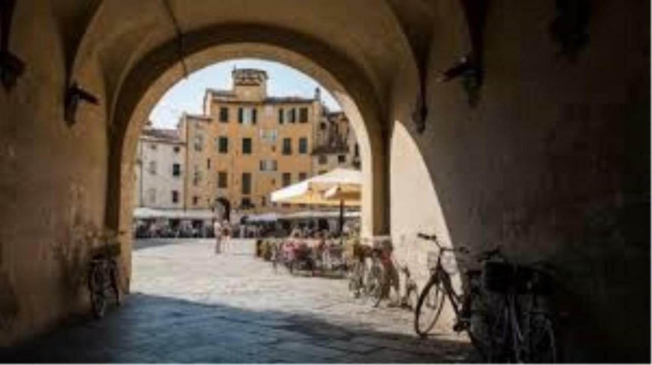 Il Glicine Di Lucca Apartment Exterior foto